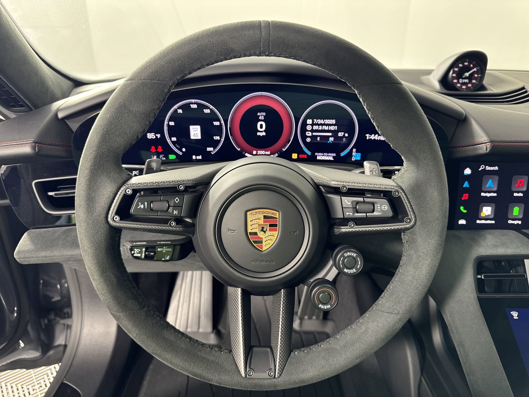 Used 2025 Porsche Taycan GTS image 18