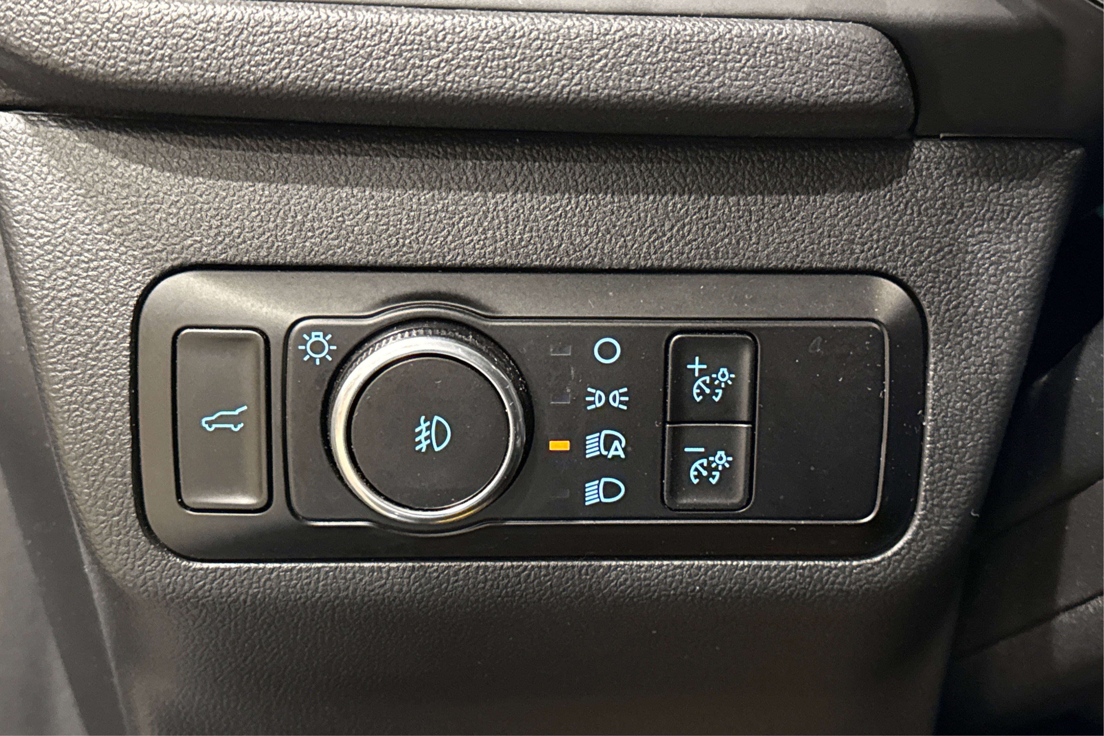 Used 2025 Ford Escape Platinum AWD/4WD image 22