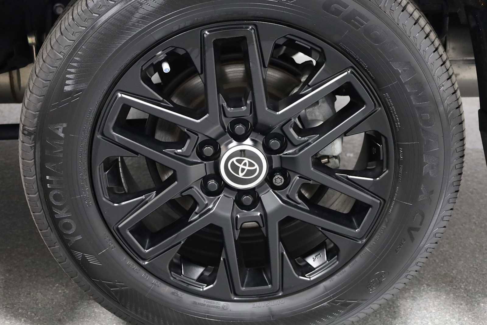 Used 2024 Toyota Sequoia Platinum image 34