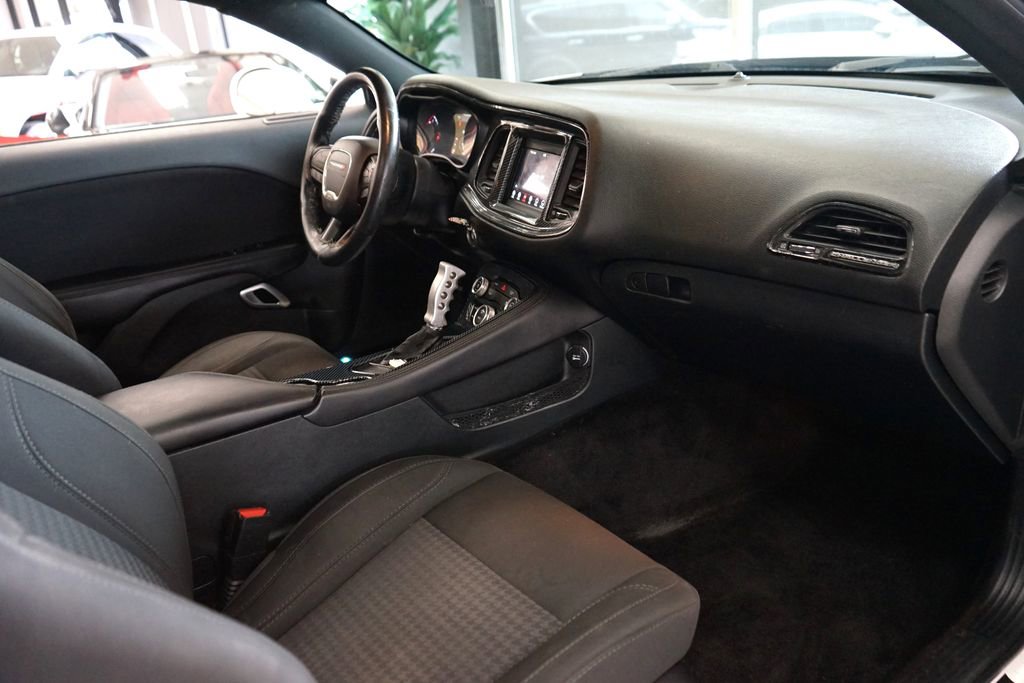 Used 2018 Dodge Challenger R/T w/ Blacktop Package image 40