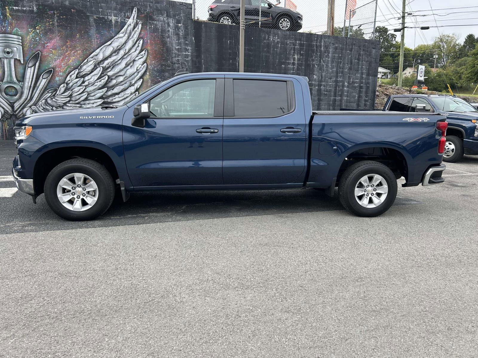 Used 2023 Chevrolet Silverado 1500 LT image 6