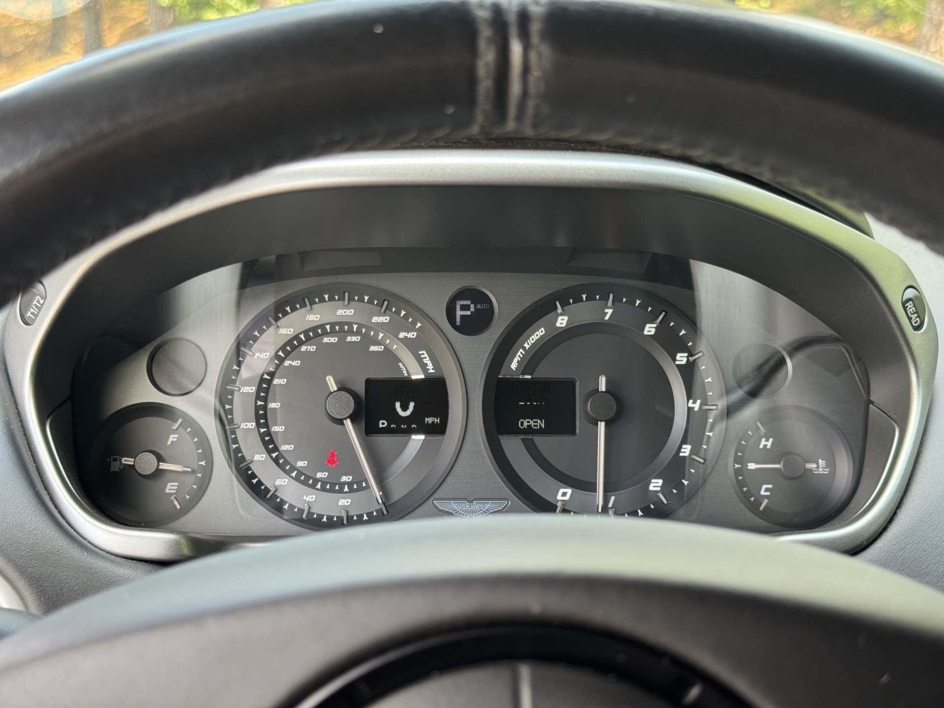 Used 2014 Aston Martin Vanquish Coupe RWD image 43