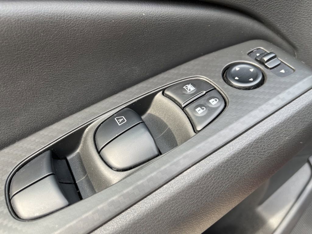 Used 2024 Nissan Altima 2.5 SV FWD image 17