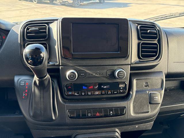 Used 2025 RAM ProMaster 2500 w/ Convenience Group FWD image 20
