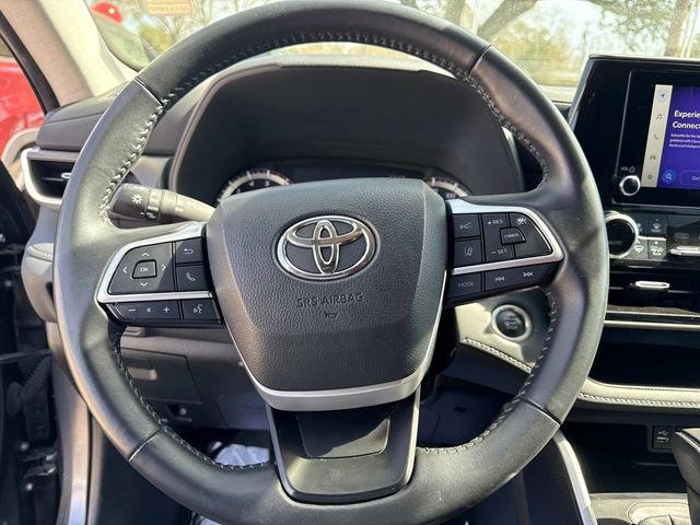 Used 2024 Toyota Highlander LE image 60