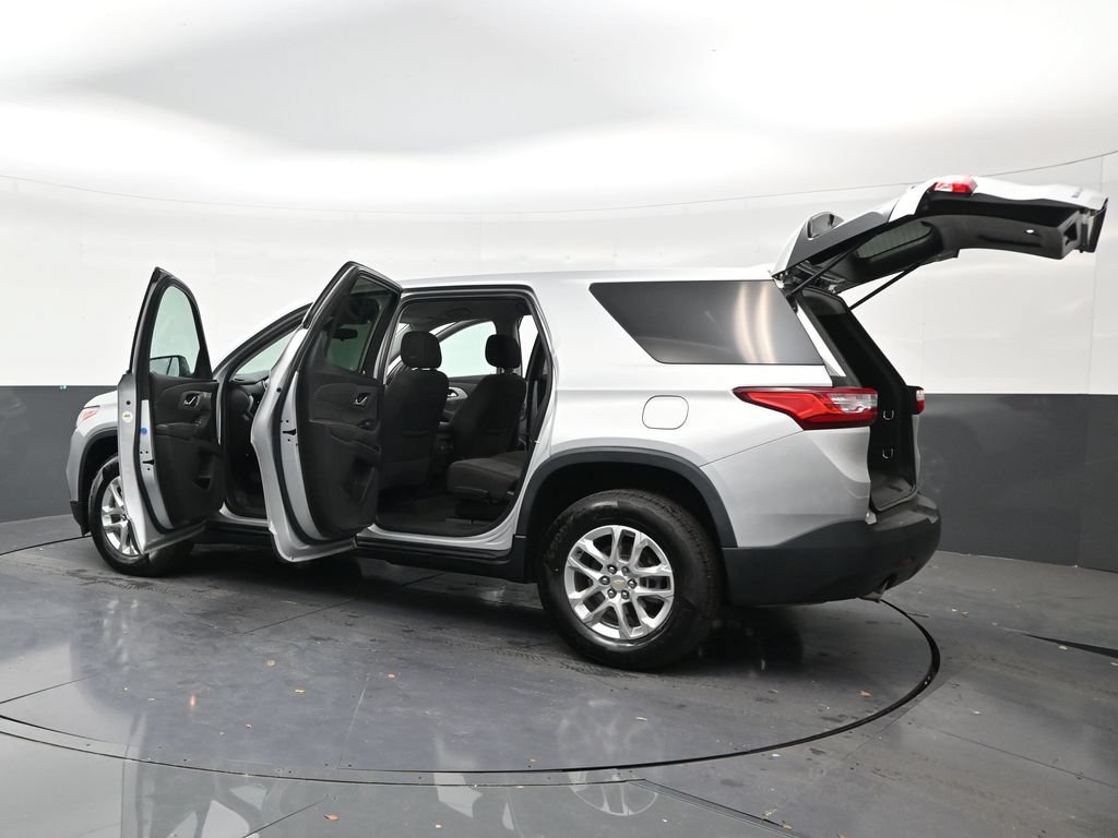 Used 2021 Chevrolet Traverse LS FWD image 30