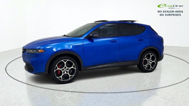 Used 2024 Alfa Romeo Tonale Veloce w/ Active Assist Package AWD/4WD image 5