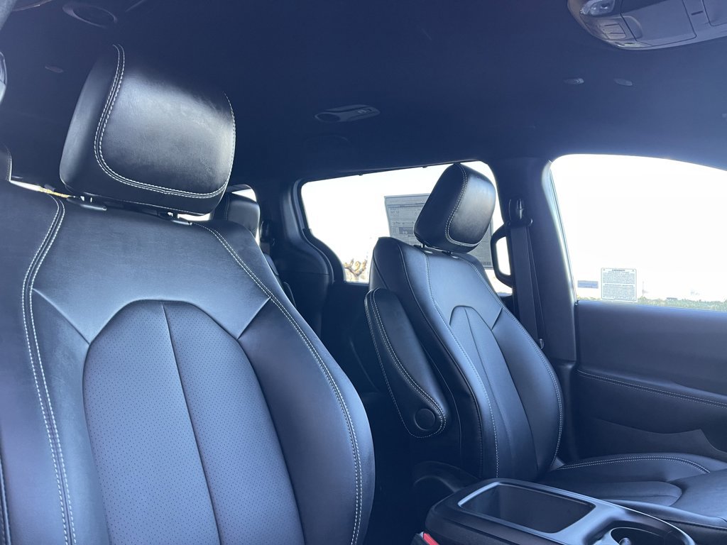 New 2026 Chrysler Voyager LX FWD image 26