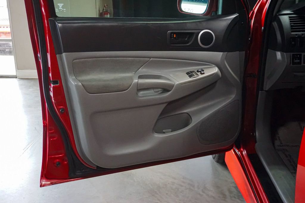 Used 2009 Toyota Tacoma X-Runner RWD image 15