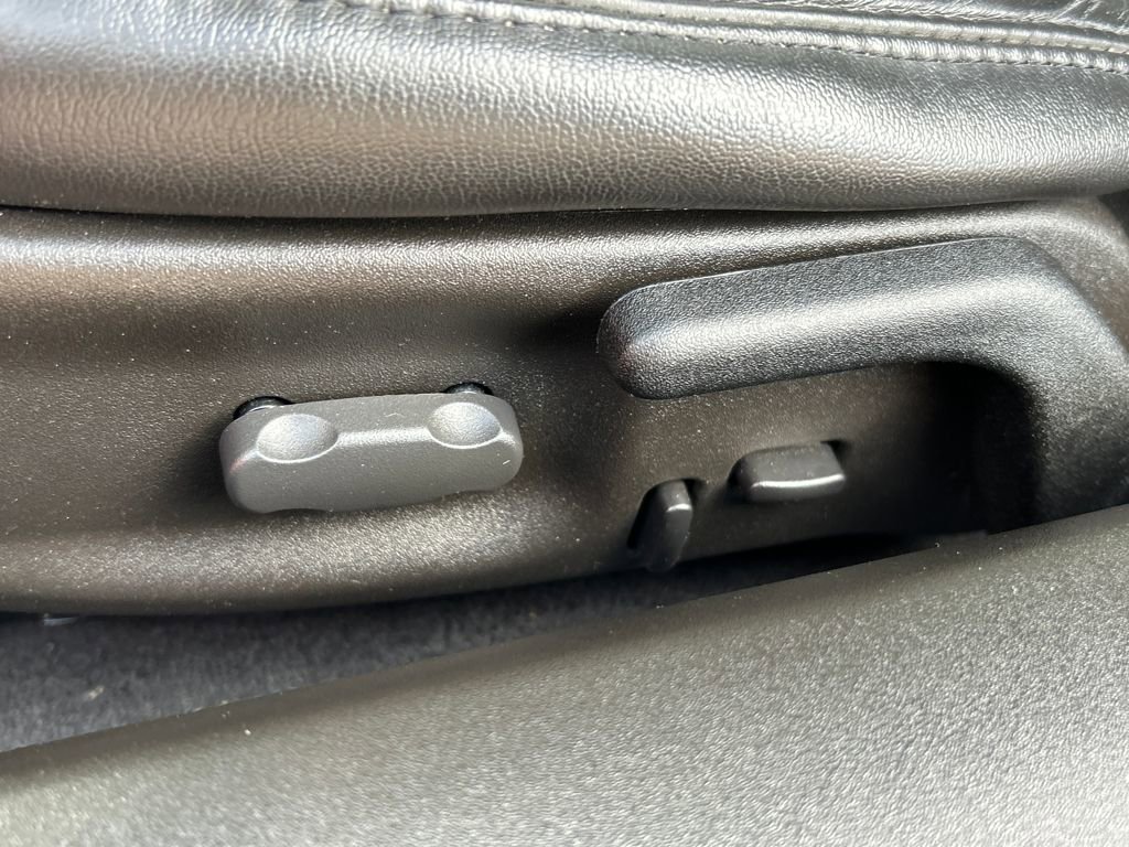 Used 2006 Chevrolet Corvette Base w/ Preferred Equipment Group image 19