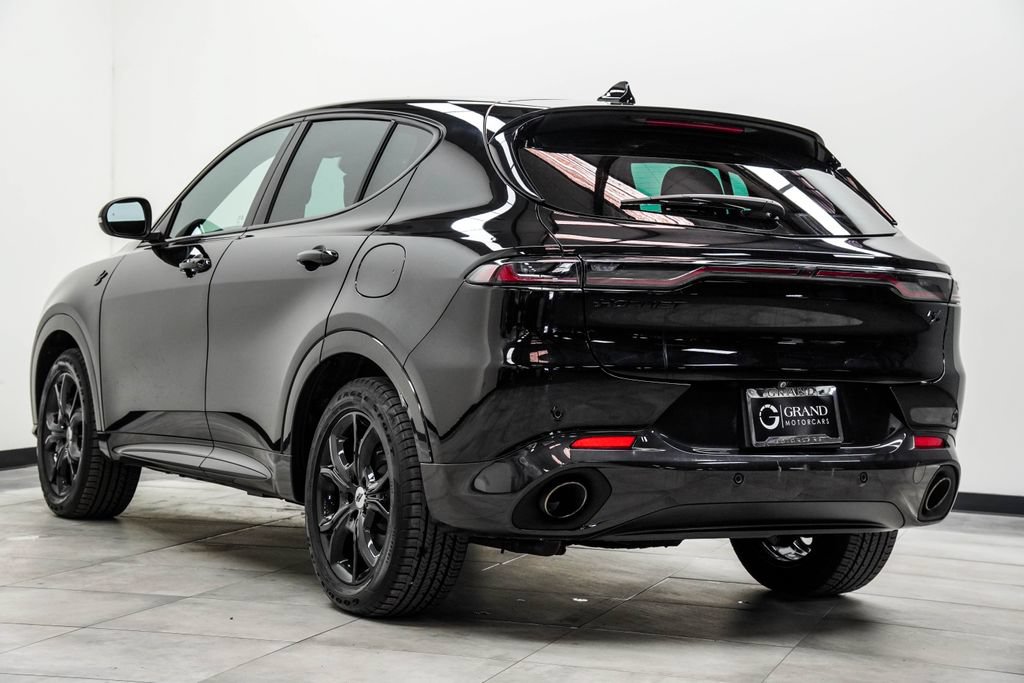 Used 2024 Dodge Hornet R/T Plus w/ R/T Blacktop Package AWD/4WD image 11