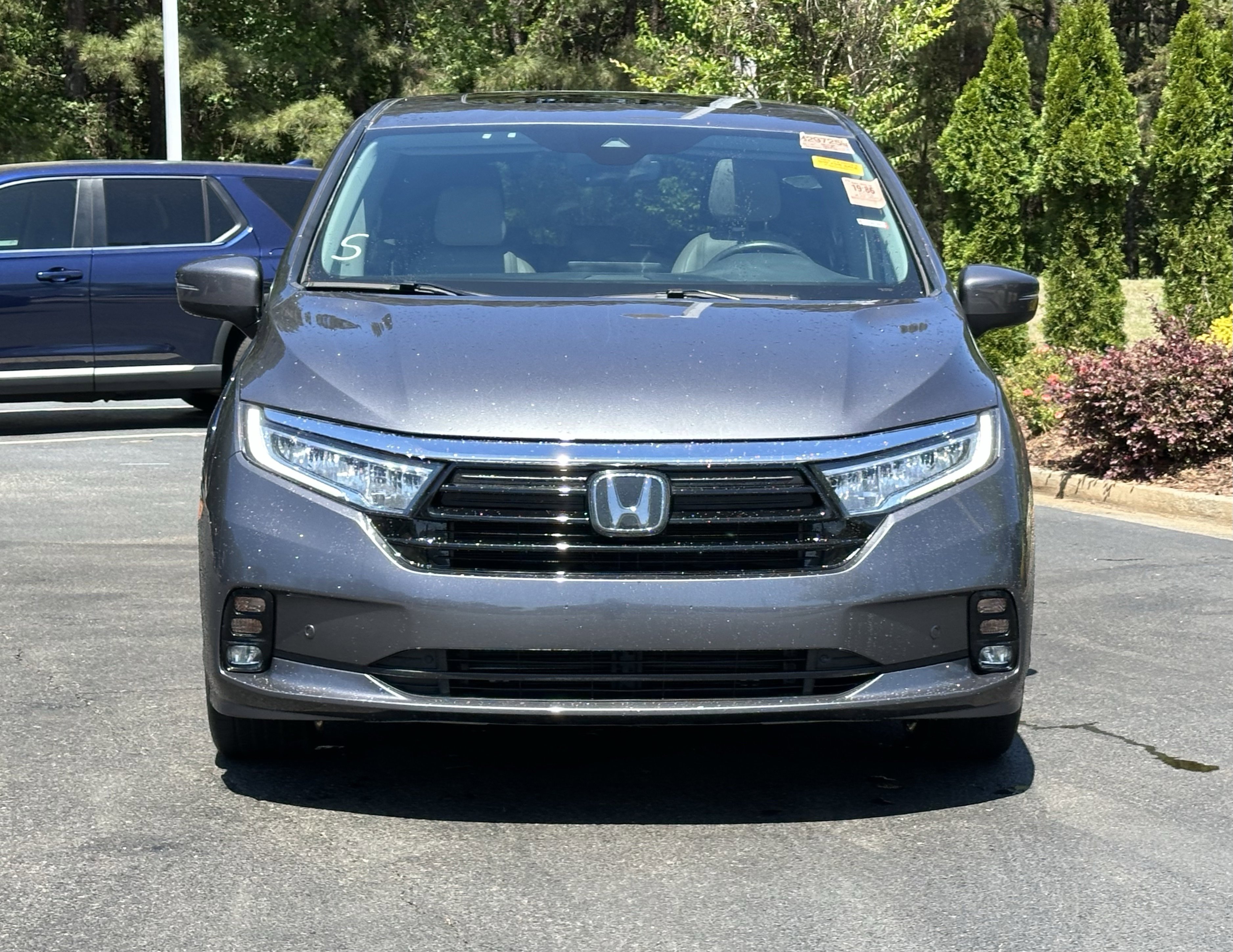 Used 2023 Honda Odyssey Touring image 3