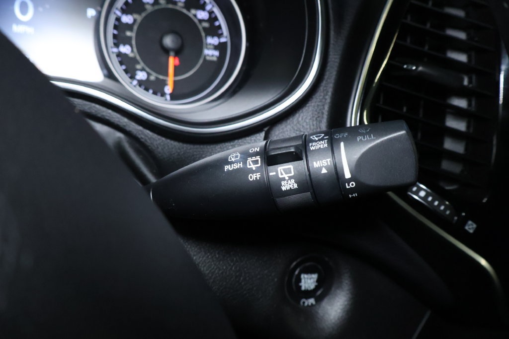 Used 2019 Jeep Cherokee Limited AWD/4WD image 25