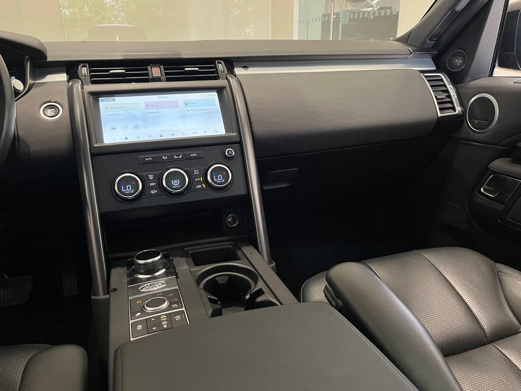 Used 2020 Land Rover Discovery Landmark AWD/4WD image 39