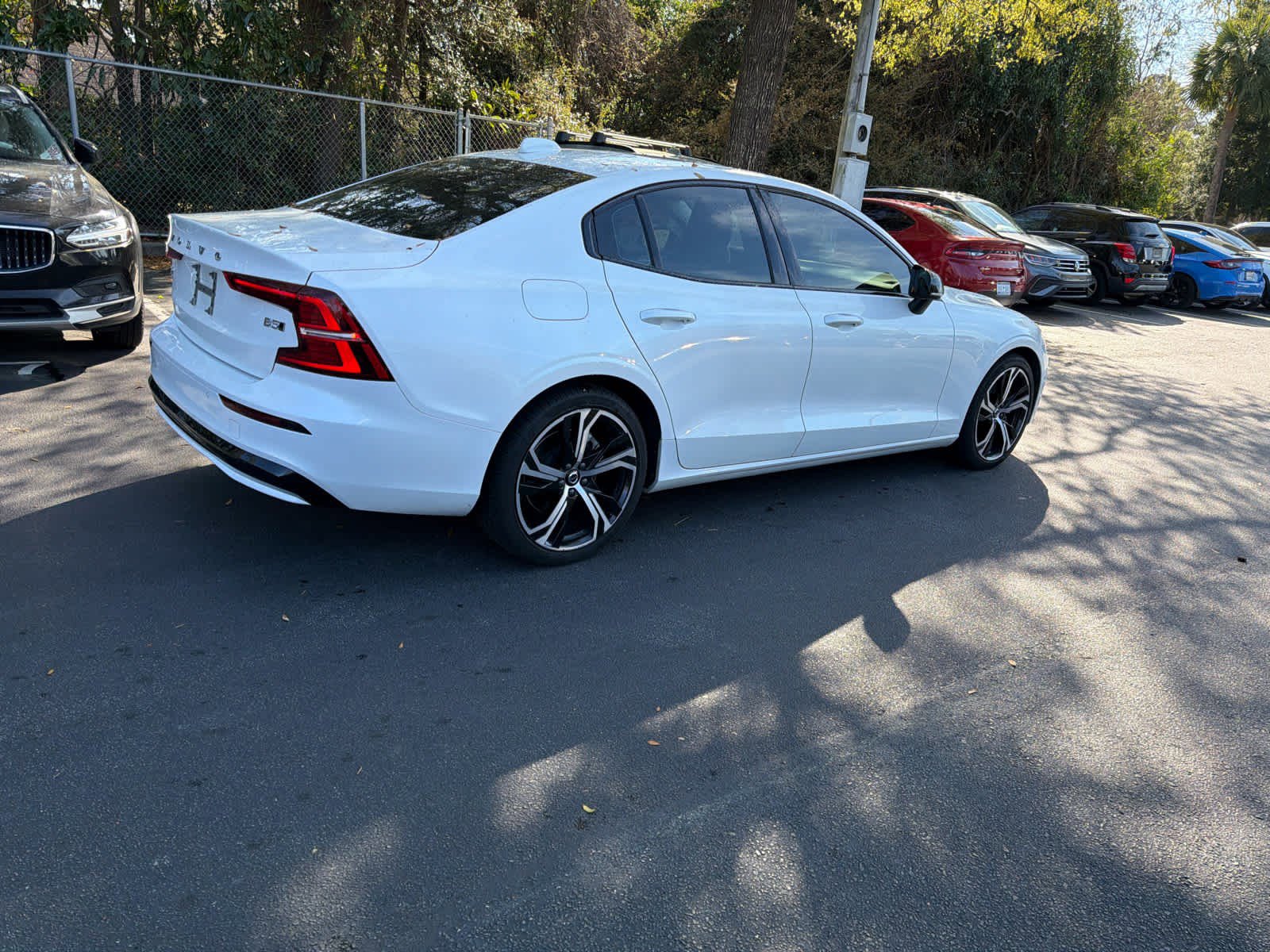 Certified 2024 Volvo S60 B5 Core image 15