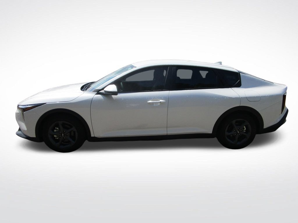 Used 2025 Kia K4 FWD image 3