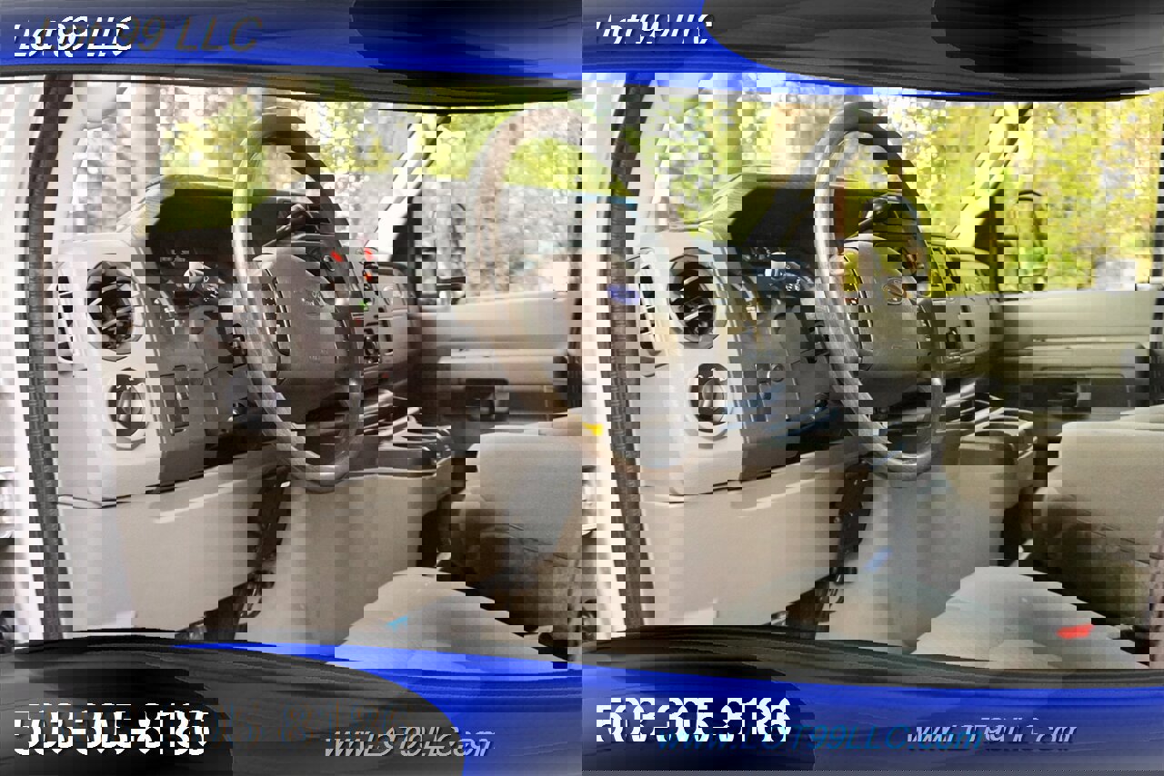 Used 2009 Ford E-350 and Econoline 350 Extended Super Duty image 12