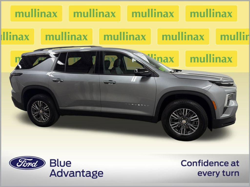 Used 2026 Chevrolet Traverse LT FWD video 2