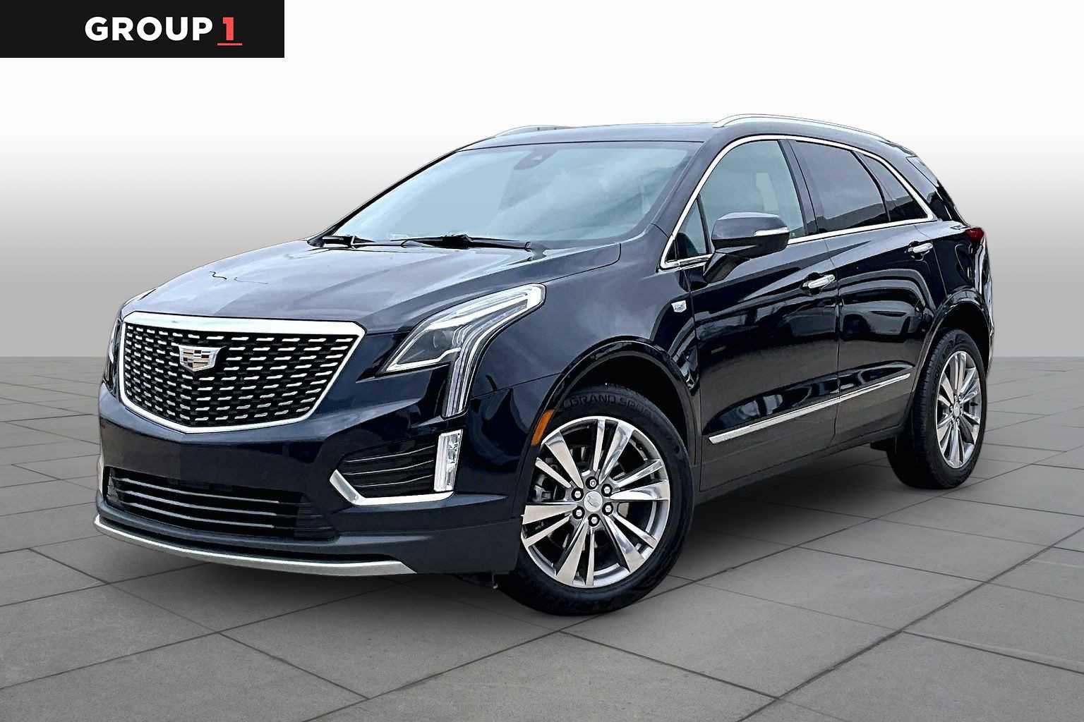 Used 2021 Cadillac XT5 Premium Luxury w/ LPO, Floor Liner Package FWD image 1