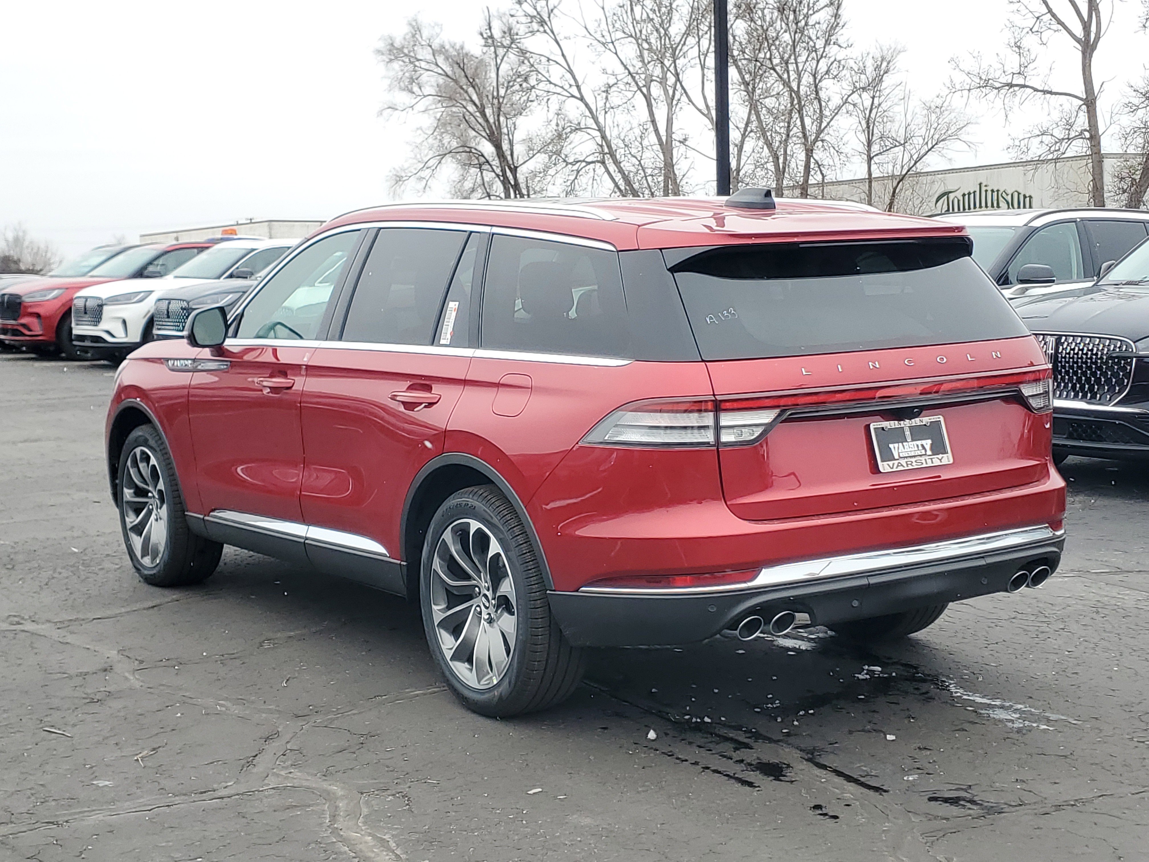 New 2026 Lincoln Aviator AWD image 3