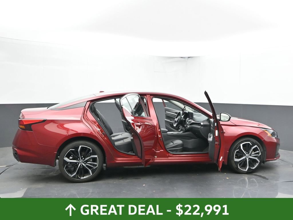 Used 2024 Nissan Altima 2.5 SR w/ SR Premium Package image 64
