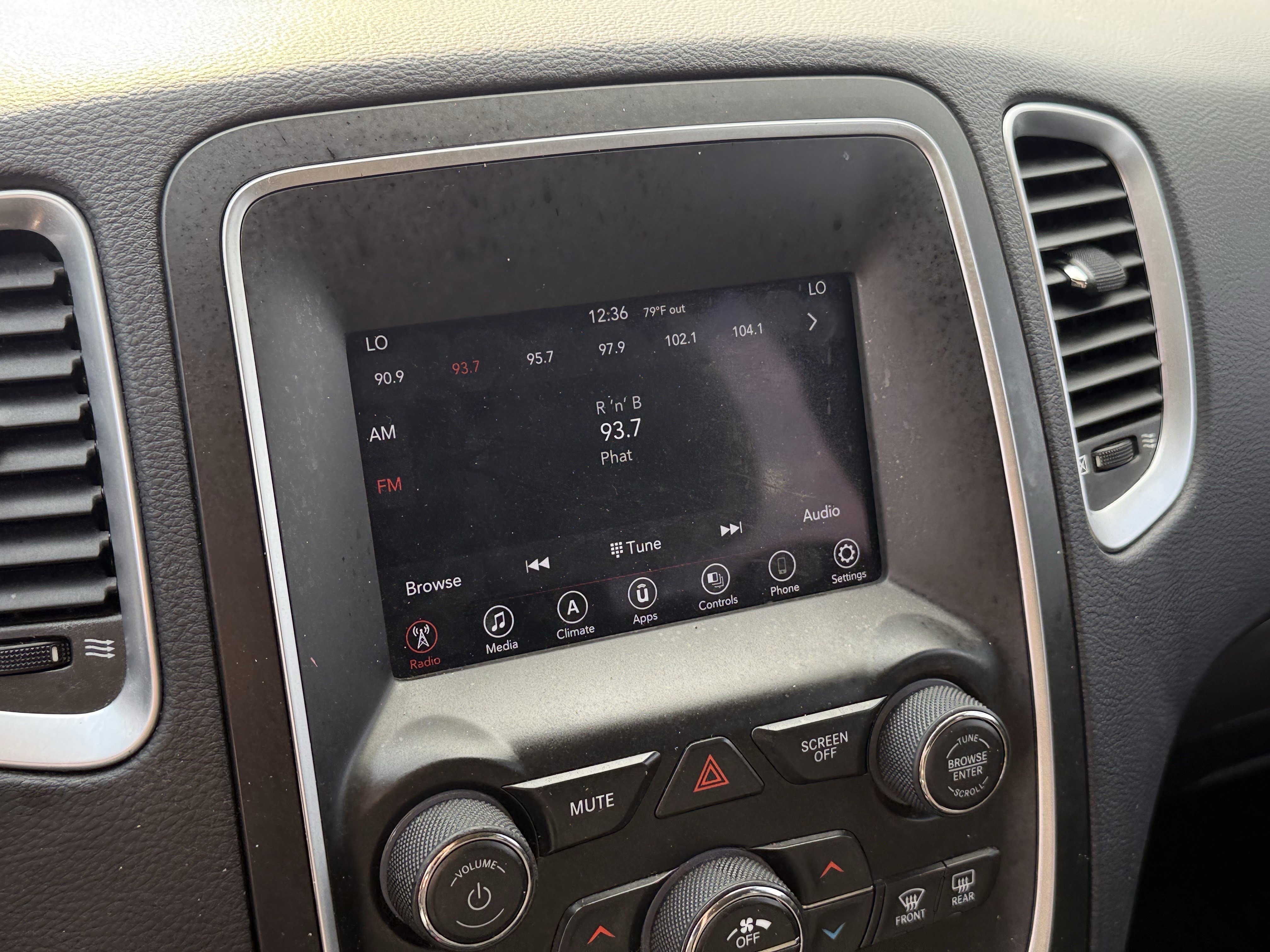 Used 2020 Dodge Durango SXT w/ 3rd Row Seating Group image 19