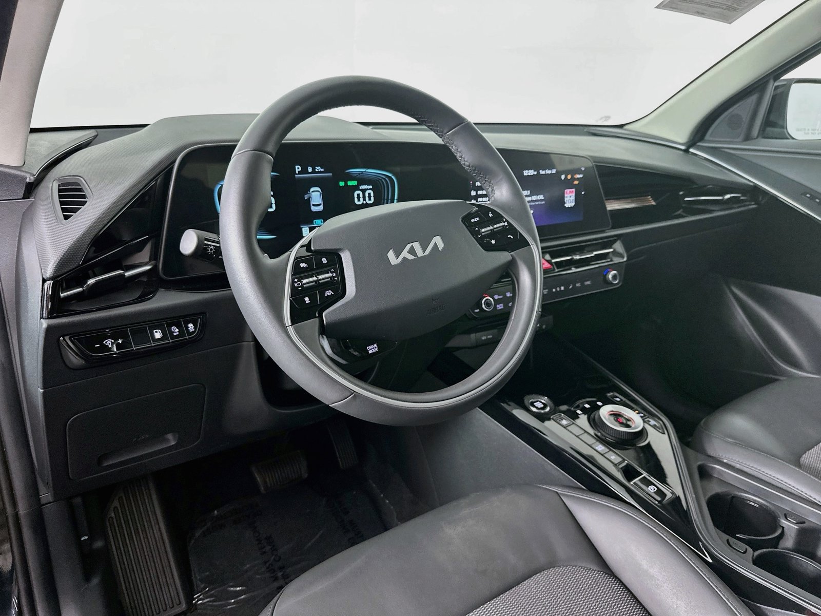 Used 2025 Kia Niro EX FWD image 10