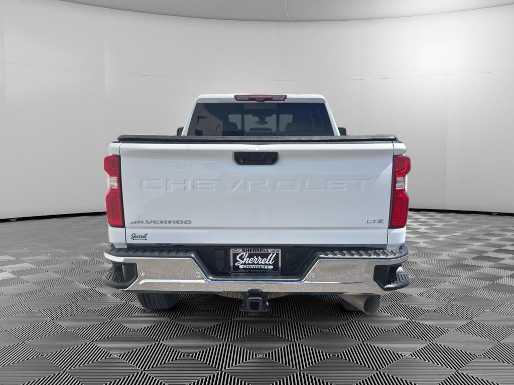 Used 2021 Chevrolet Silverado 2500 LTZ w/ LTZ Convenience Package AWD/4WD image 6