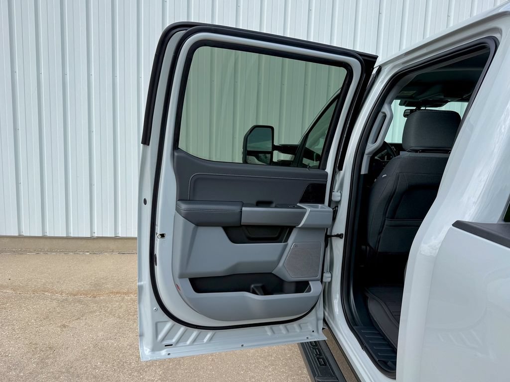 New 2026 Ford F250 XLT w/ XLT Premium Package AWD/4WD image 15