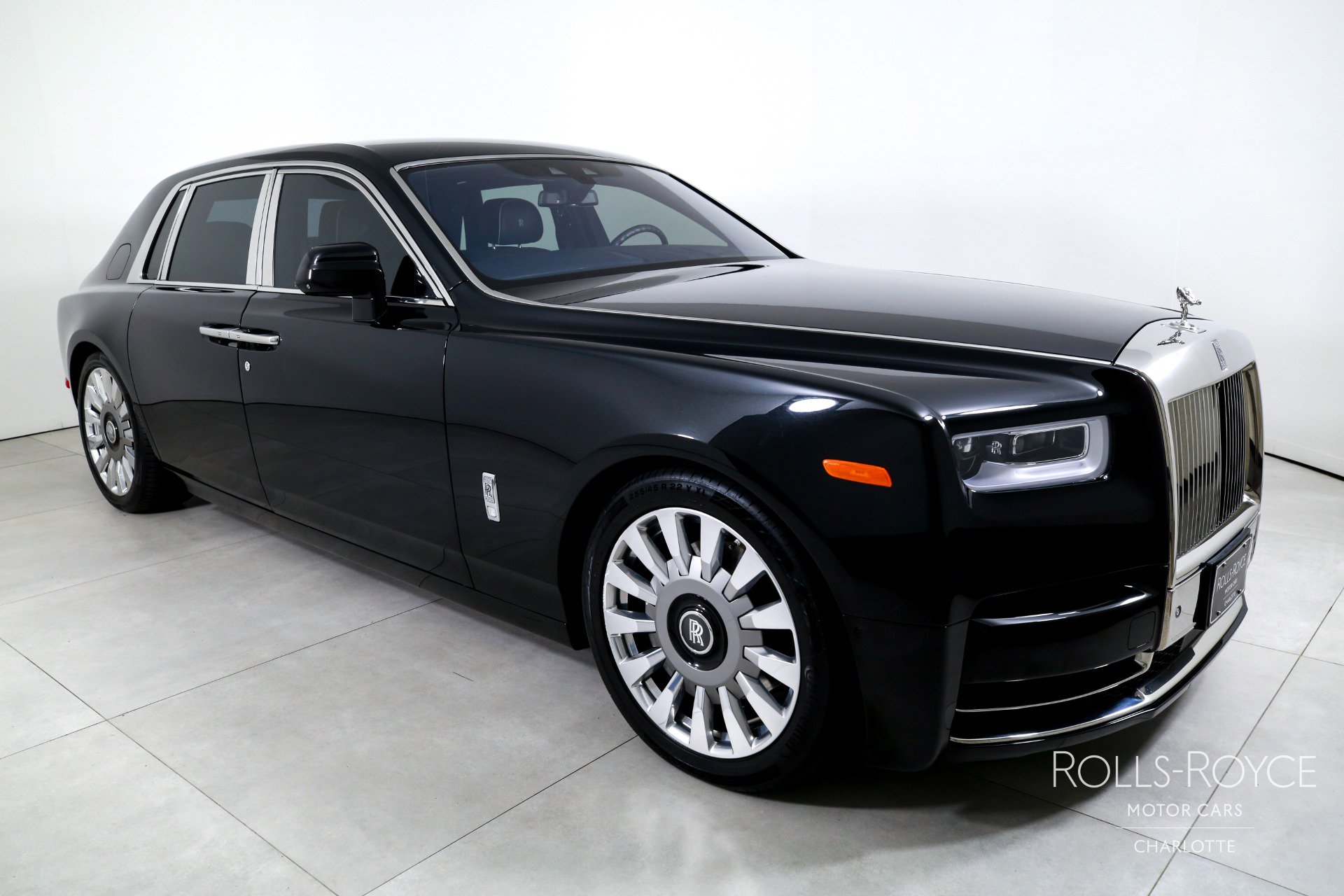 Used 2020 Rolls-Royce Phantom Sedan RWD image 6
