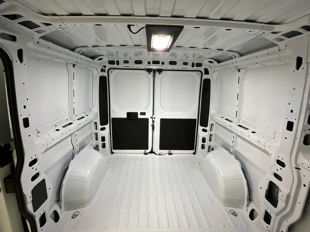 New 2026 RAM ProMaster 1500 w/ Convenience Group image 4