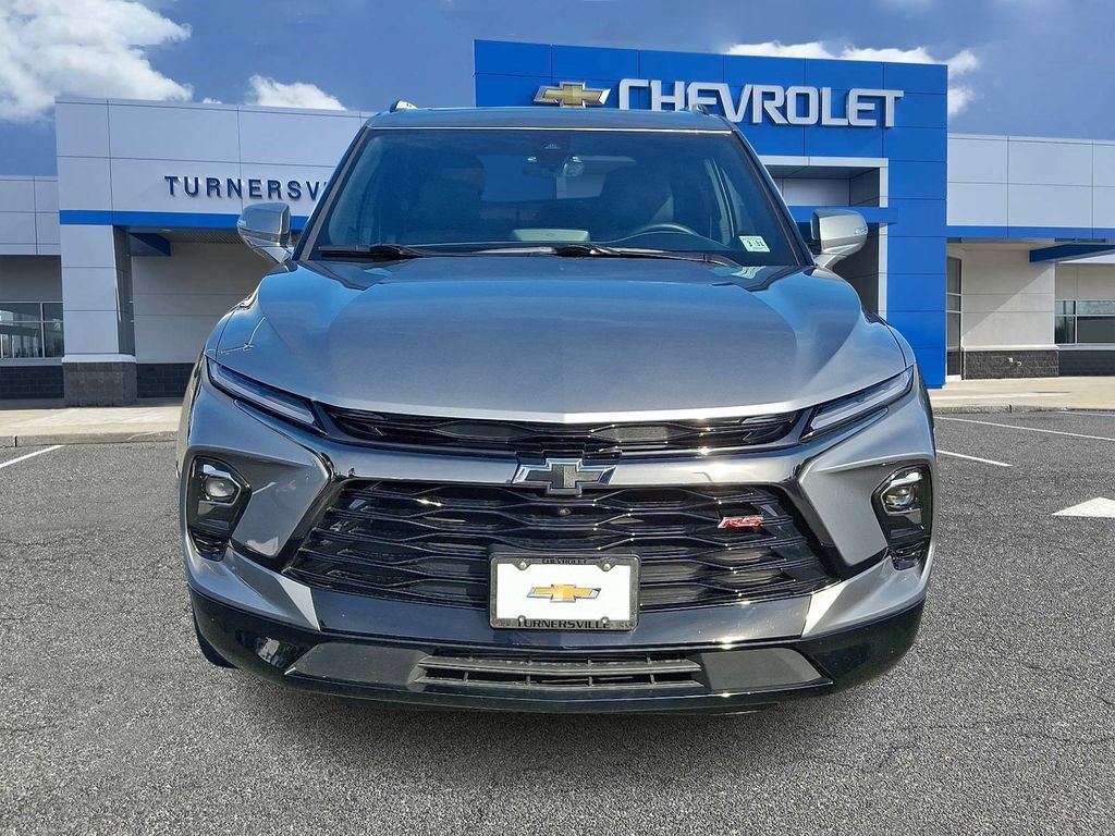 Used 2025 Chevrolet Blazer RS w/ Driver Confidence II Package AWD/4WD image 2