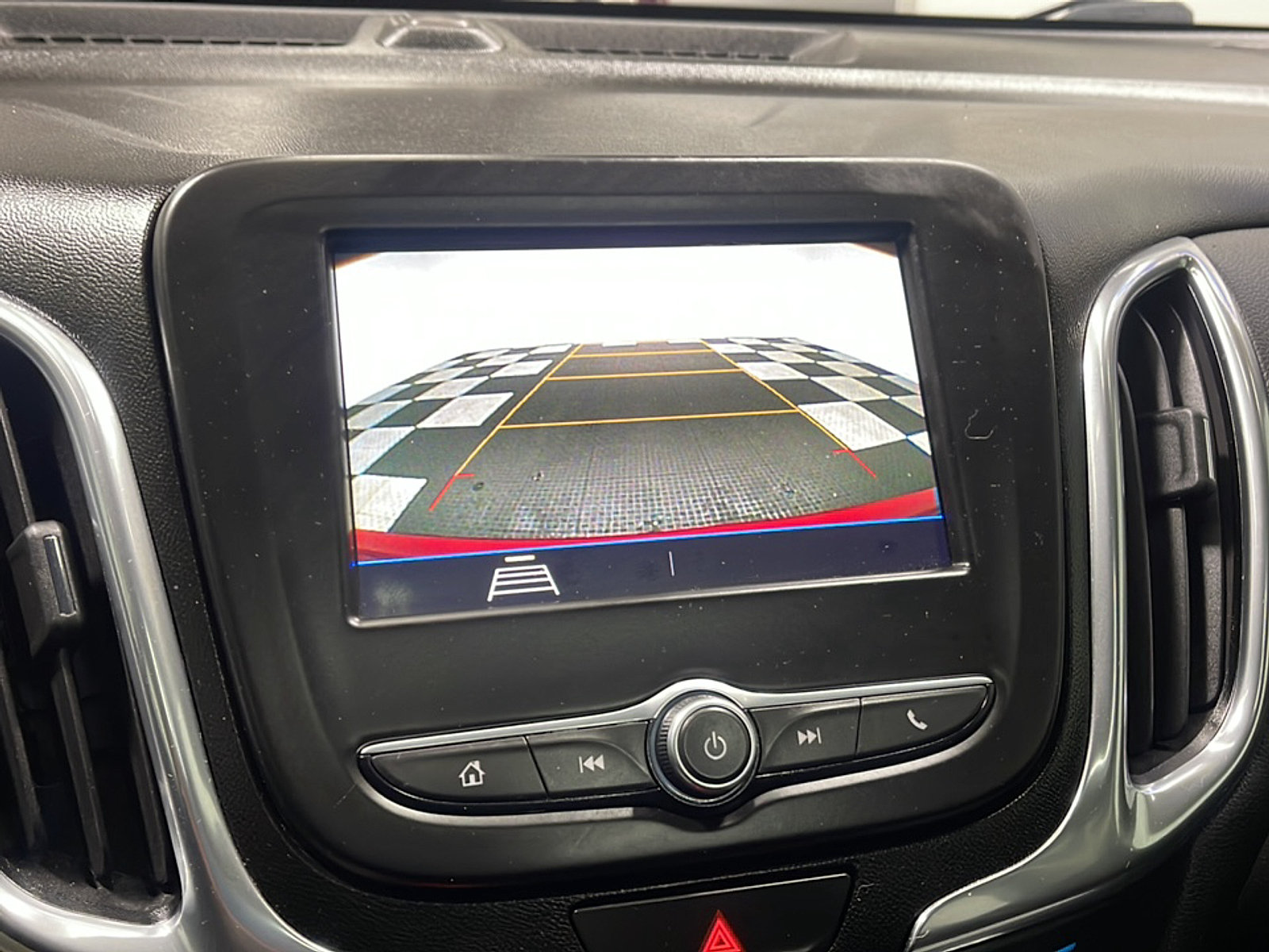 Used 2020 Chevrolet Equinox LT w/ Sport Edition AWD/4WD image 9