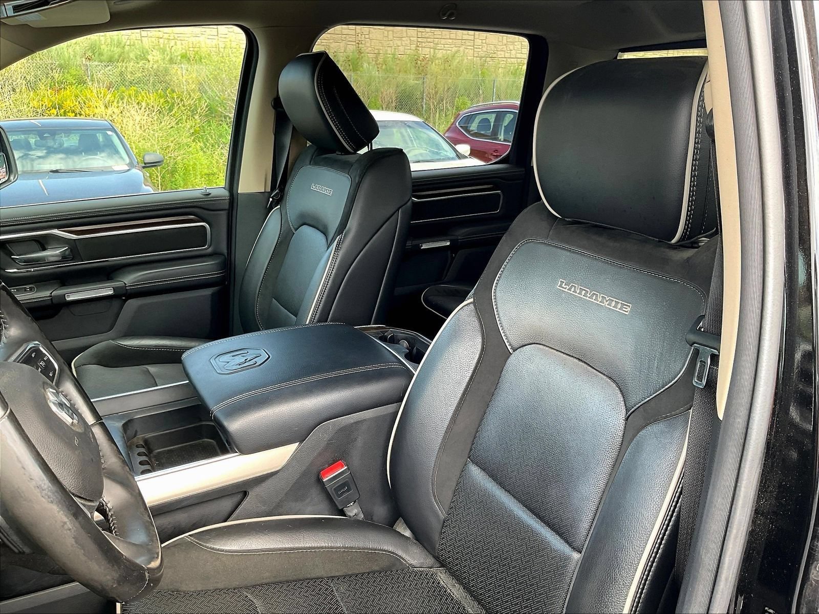 Used 2021 RAM 1500 Laramie AWD/4WD image 5
