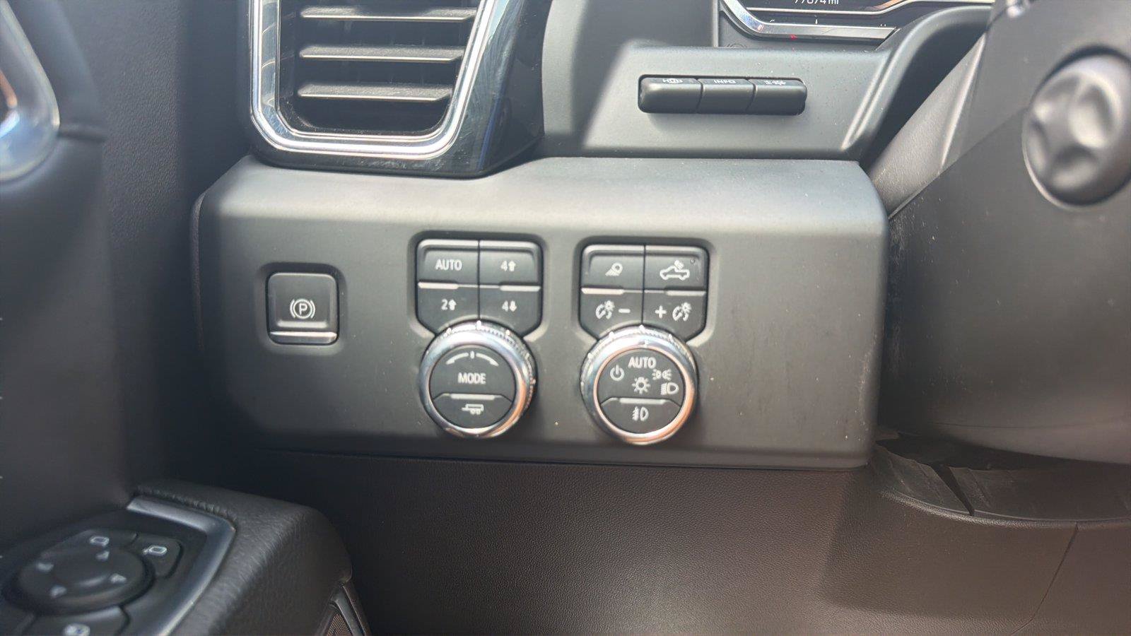 Used 2024 GMC Sierra 1500 Denali w/ Technology Package AWD/4WD image 15
