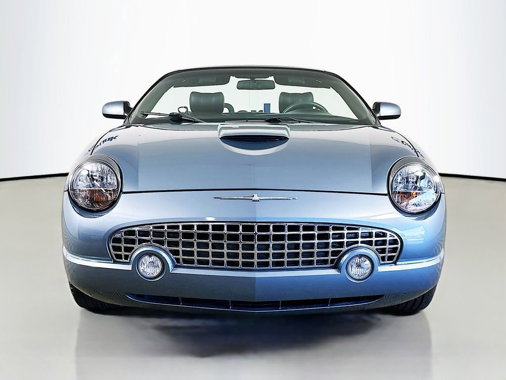Used 2005 Ford Thunderbird RWD image 2