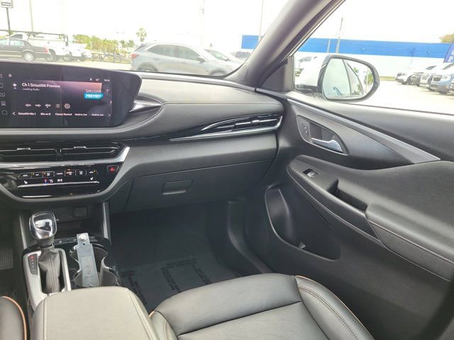 Used 2025 Buick Envista Avenir FWD image 21