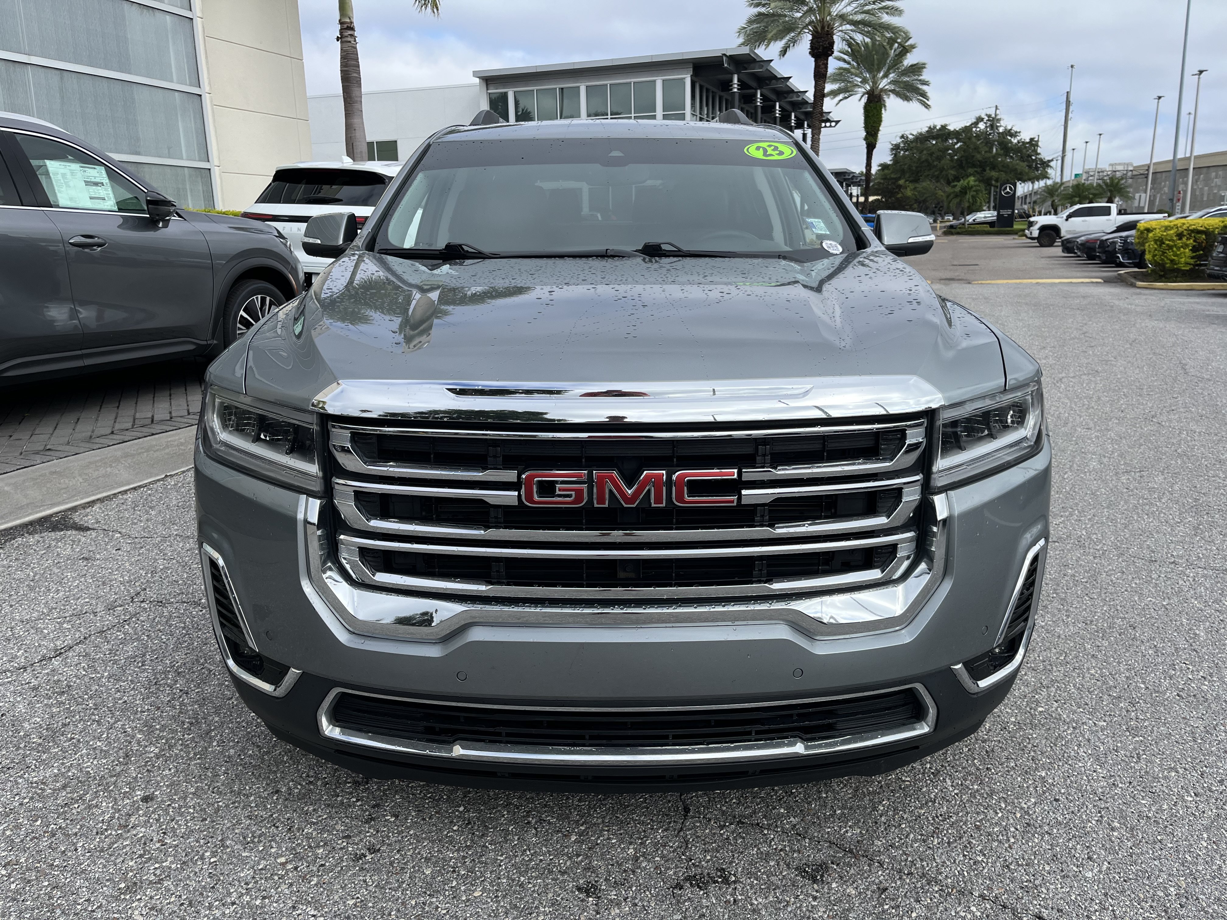 Used 2023 GMC Acadia SLT FWD image 11
