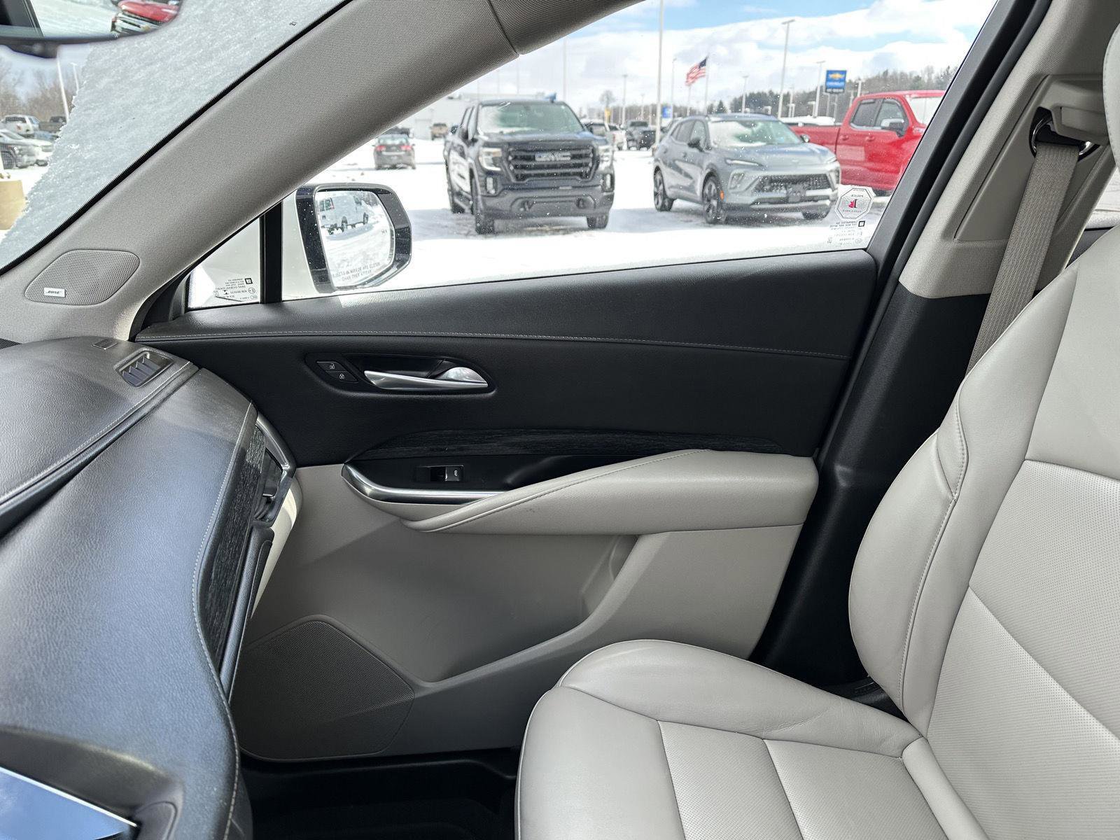 Used 2022 Cadillac XT4 Premium Luxury w/ Sun And Sound Package image 36