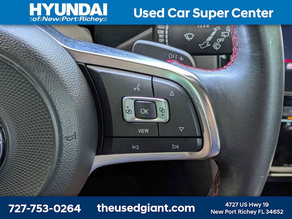 Used 2019 Volkswagen GTI SE FWD image 32