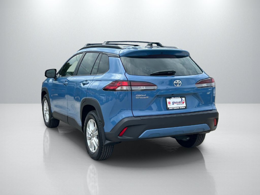 Used 2026 Toyota Corolla Cross LE FWD image 7