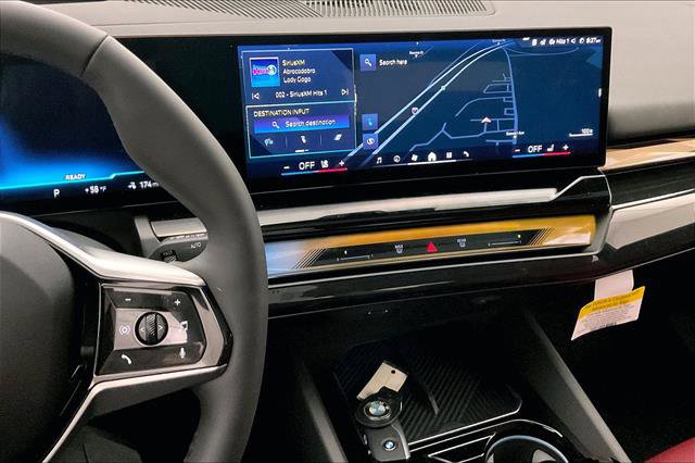 New 2025 BMW i5 xDrive40 w/ Premium Package image 5