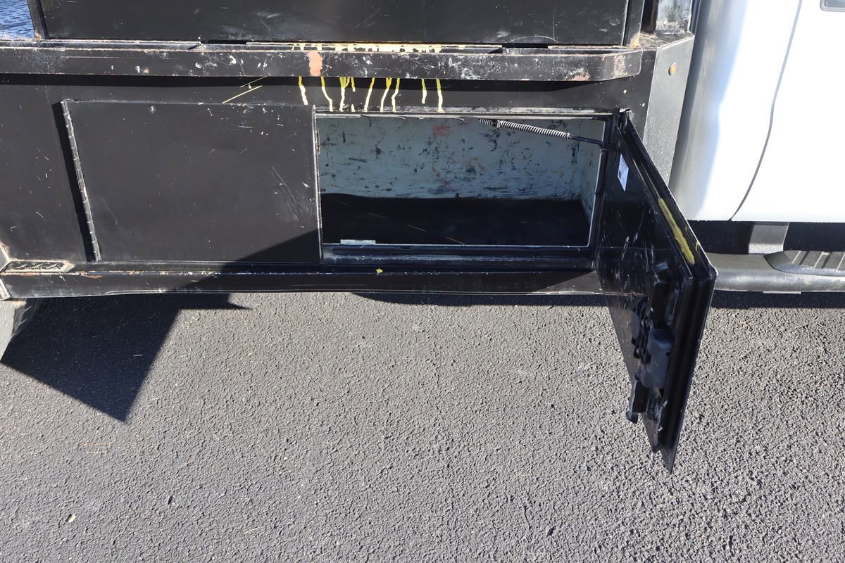 Used 2012 Ford F550 4x4 Crew Cab Super Duty w/ Payload Upgrade Pkg image 19