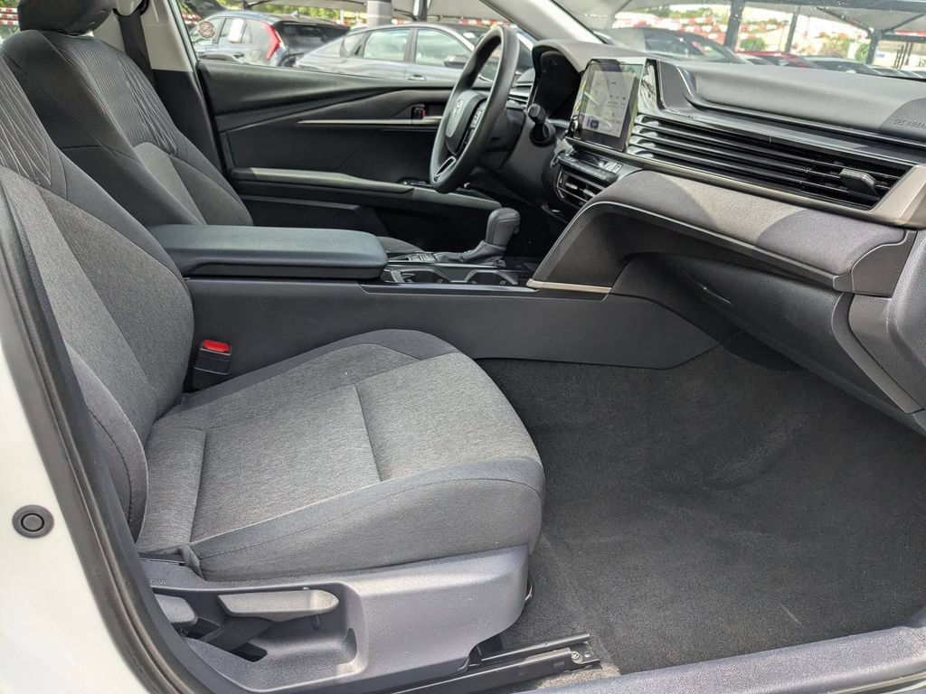 Used 2025 Toyota Camry LE FWD image 28