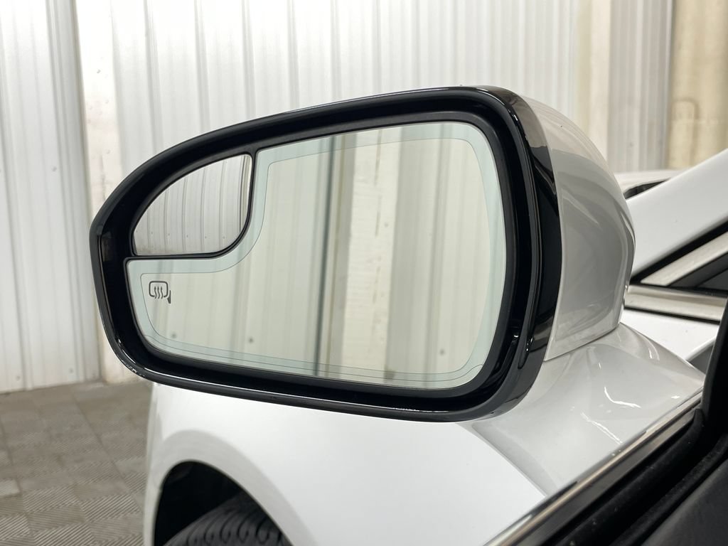 Used 2017 Ford Fusion Titanium FWD image 36