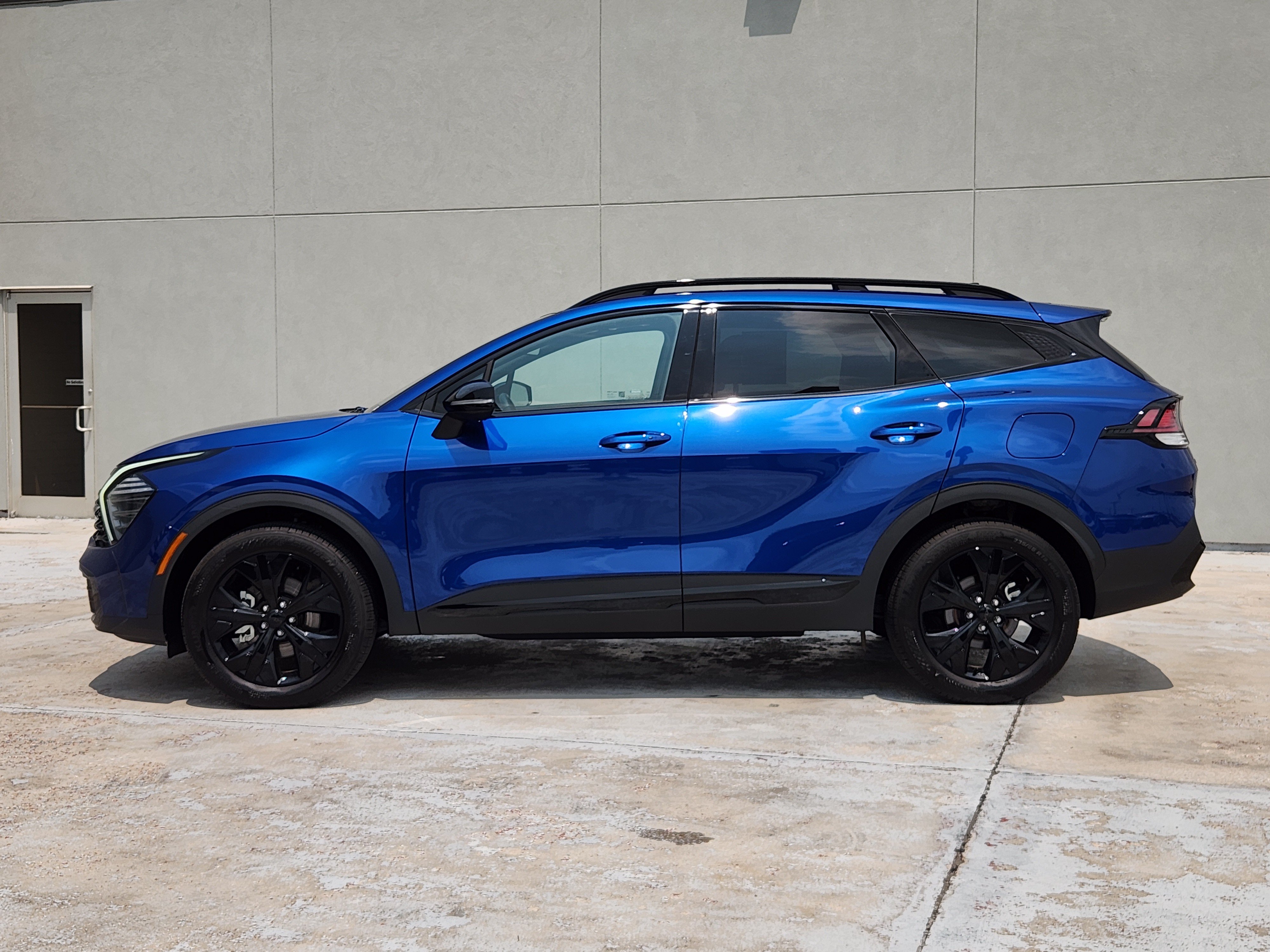 Used 2025 Kia Sportage X-Line w/ Premium Package AWD/4WD image 5