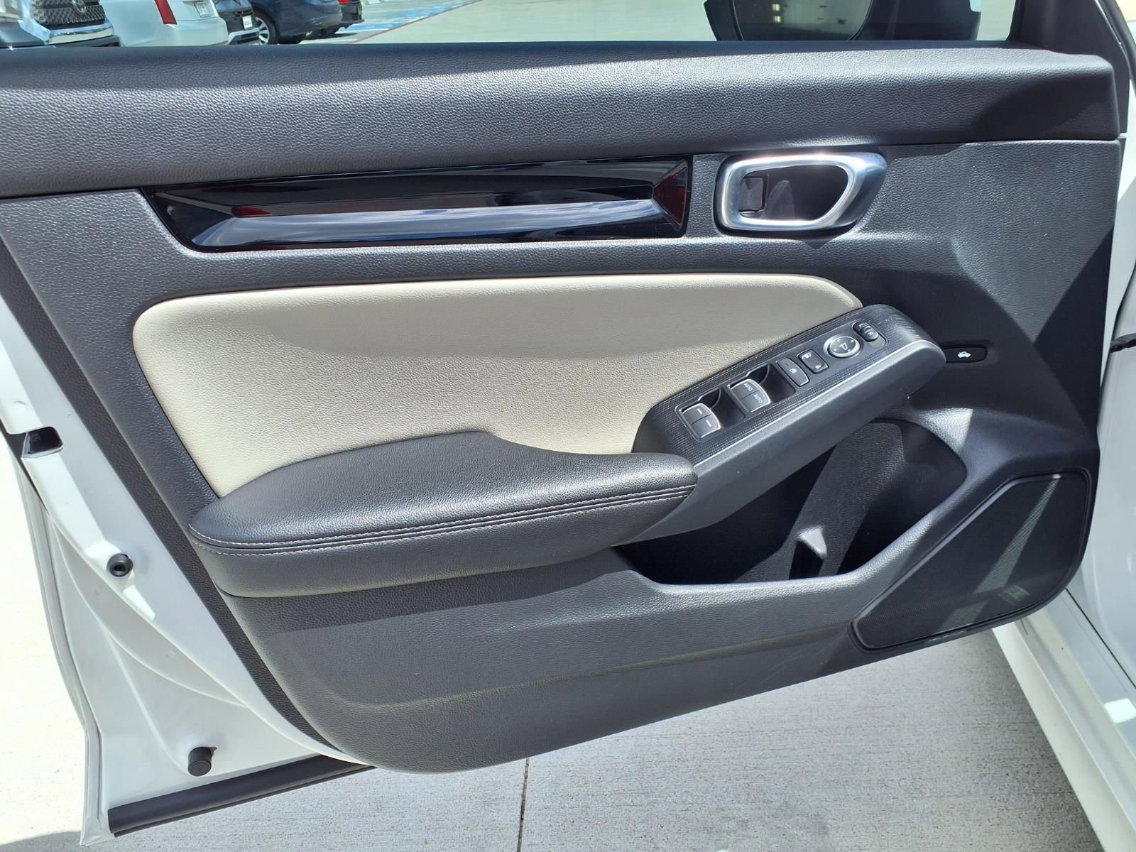 Used 2023 Honda Civic Touring image 25