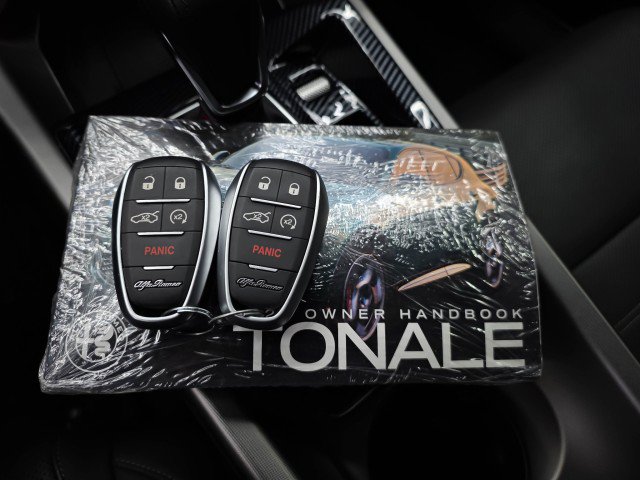 Used 2024 Alfa Romeo Tonale Veloce AWD/4WD image 45