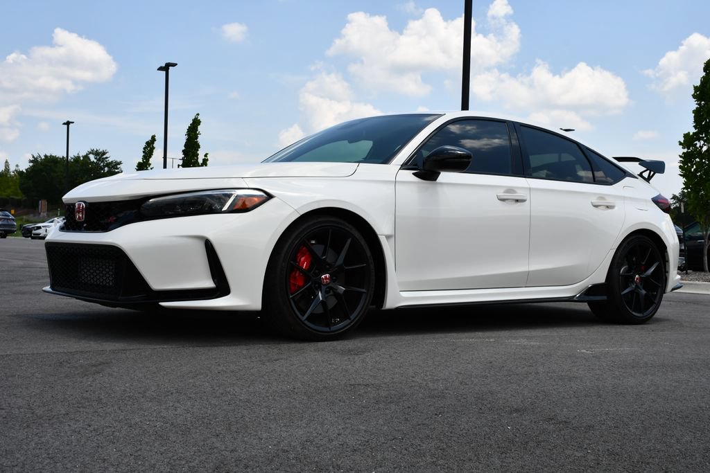 Used 2024 Honda Civic Type R image 3