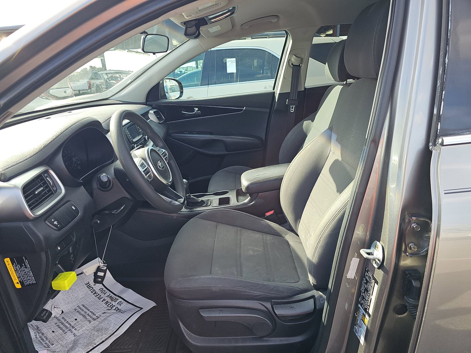 Used 2016 Kia Sorento LX image 6